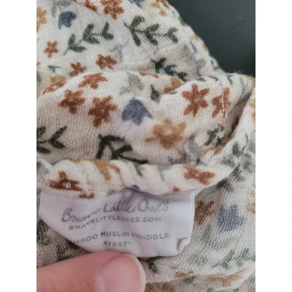 Brave Little Ones Bamboo Muslin Swaddle Blanket Earthy Floral 47x47 Cream #7